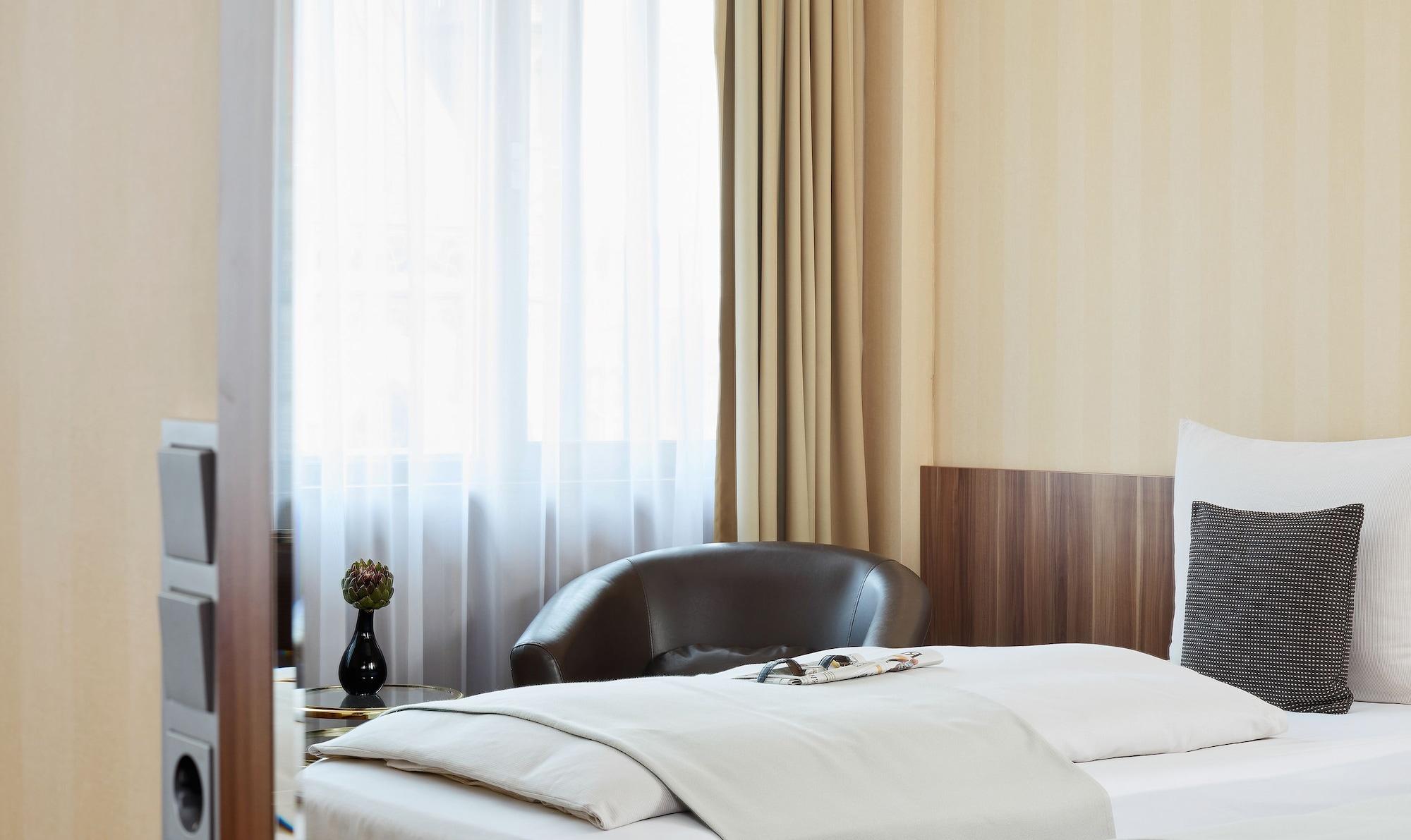 Living Hotel Duesseldorf Luaran gambar