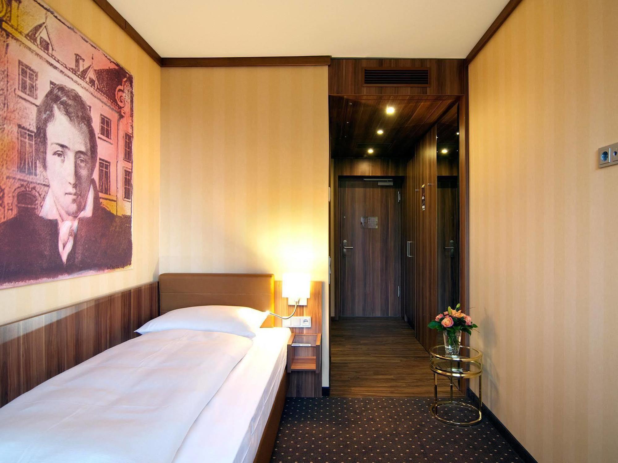 Living Hotel Duesseldorf Luaran gambar